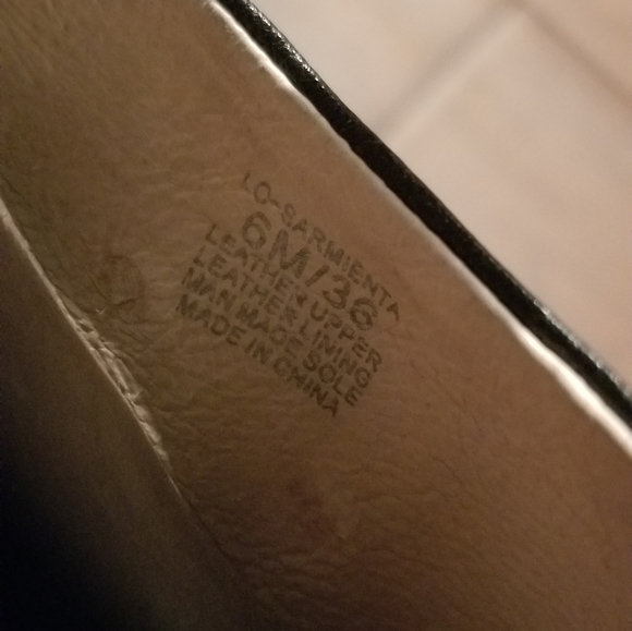 LOUISE ET CIE "Sarmienta" Black Leather Pointy Toe Booties - Size 6 - Picture 11 of 12